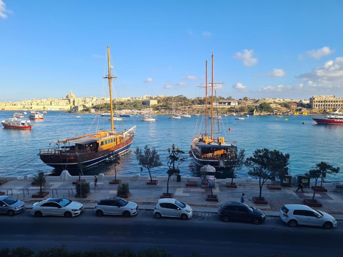 Spacious Seafront Apt Next To Sliema-Valeta Ferry Exteriér fotografie